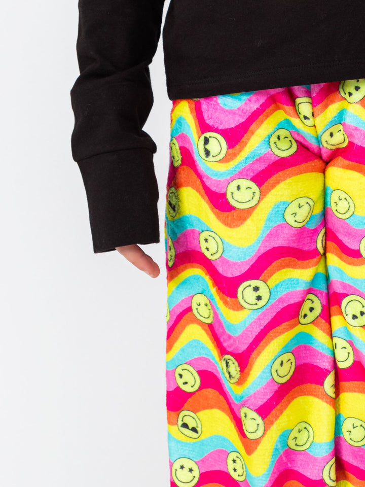 girls plush loungewear pant in multicolor print