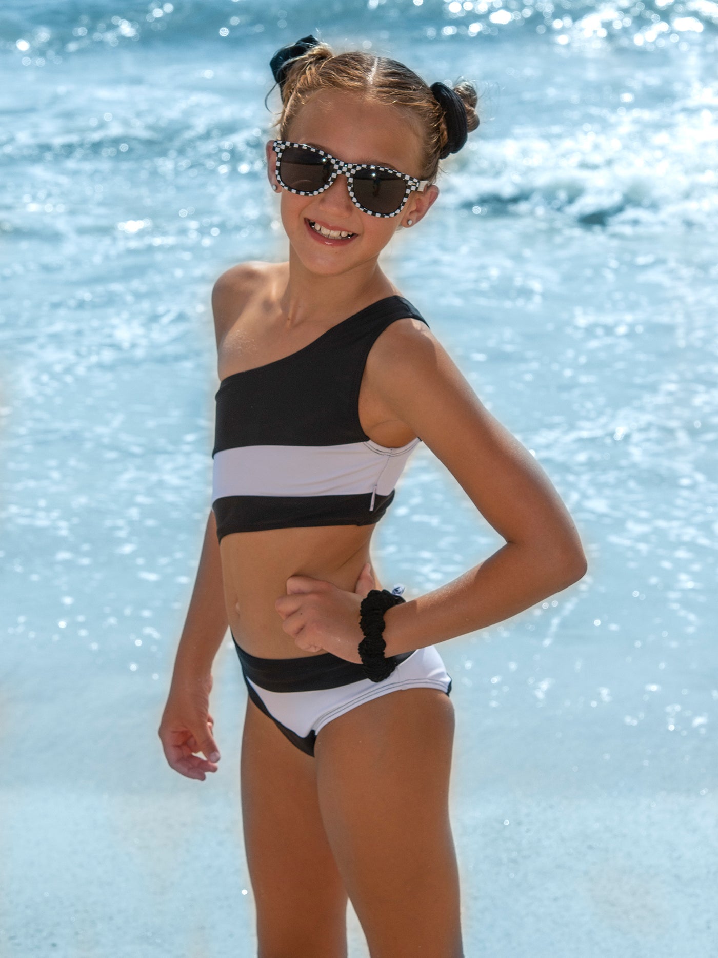One Piece, One Shoulder Swimsuit, One Side Cut Out on Waist (LEANEL)