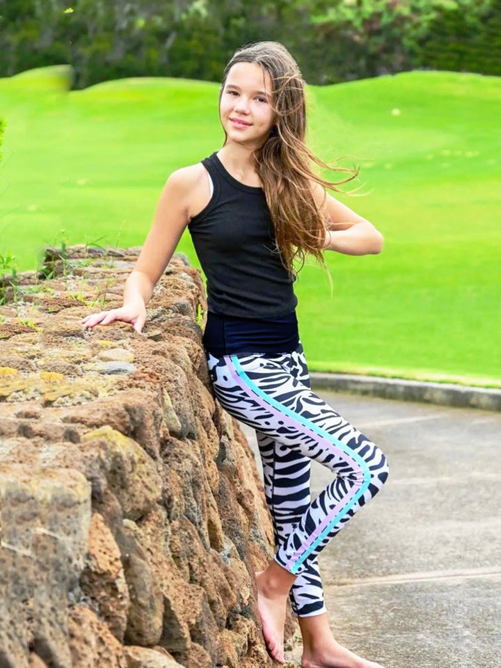 girls black and white printed activewear leggings
