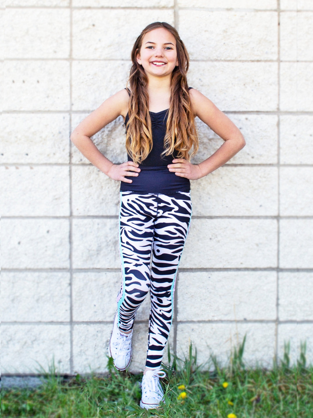 girls black and white printed activewear leggings